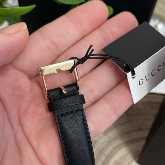 ❤️ ✨G-timeless Mother of Pearl Dial Ladies Watch ✨YA1264044 - Picture 11 of 15